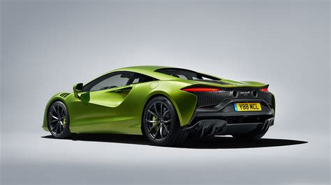 Download Green Car Supercar Car McLaren Vehicle McLaren Artura 4k Ultra HD Wallpaper