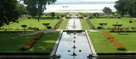 Nishat Garden in Srinagar | Gardens in Srinagar