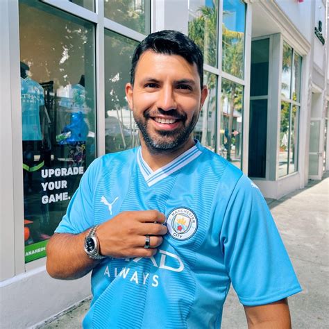 Manchester City on Twitter: "Looking good in the new kit, @aguerosergiokun! 😎 📍 Miami, USA #ManCity"