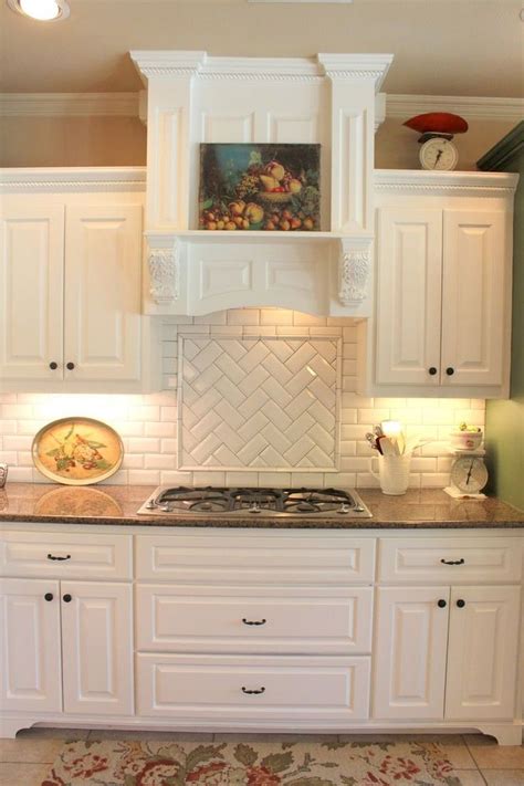 Fix: Cyrela’s startup partner for domestic maintenance and repair | Kitchen backsplash designs ...