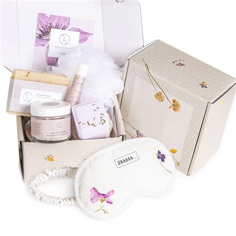 Amazon.com: Bath Gift Set, Natural Relaxing Spa Gift for Her, Box Including 6 pc - Lavender Soap ...