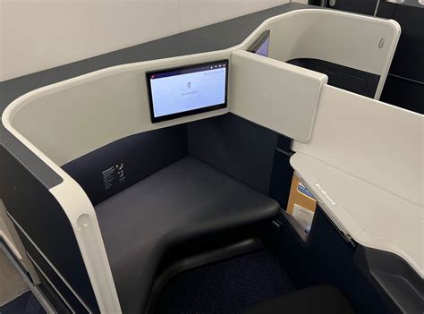 Air France Has The World's Best Business Class Seat - One Mile at a Time