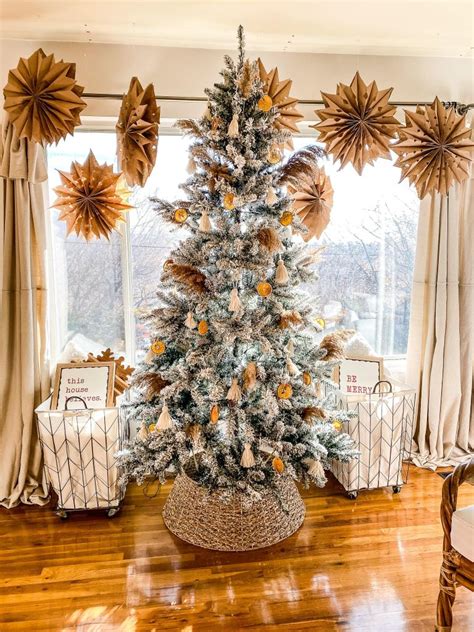 16 farmhouse Christmas tree decor ideas to recreate for the holidays | Real Homes