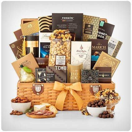 39 Must-Have Luxury Gift Baskets for Women | Gourmet gift baskets, Luxury gift basket, Gourmet ...