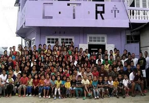 Mizoram's Ziona Chana head of world's largest family with 38 wives and 89 children, dies