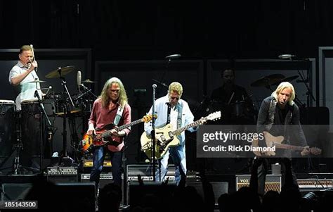 The Eagles Live In Concert Photos and Premium High Res Pictures - Getty ...