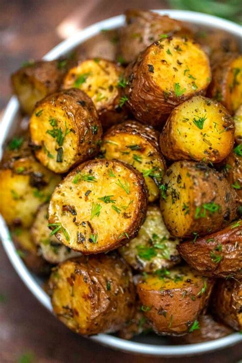 Oven Roasted Baby Red Potatoes [Video] | Recipe | Roasted potato ...