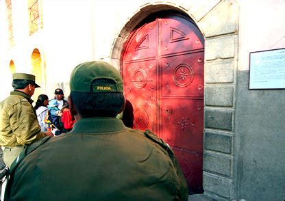 Subtopia: carceral urbanism: San Pedro Prison (Bolivia)