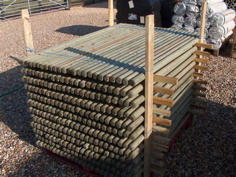 10x 1.2m (4ft) tall x 40mm dia Treated Round Fence Posts - £26.99 | Garden4Less UK Shop