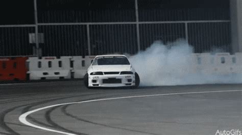 Nissan Skyline GIFs - Find & Share on GIPHY