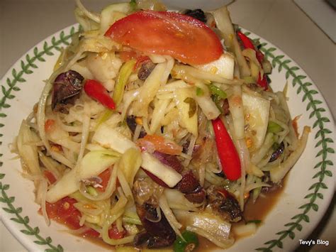 Welcome to Tevy's Kitchen: Green Papaya Salad (Khmer Bok Lahong or Thai Som Tam)