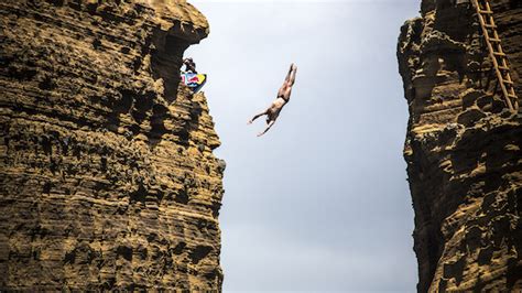 Face Your Fear: An Inside Look at the Thrilling Sport of Cliff Diving ...