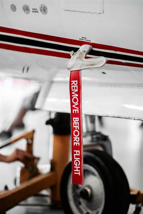 What Does a Pitot Tube on an Aircraft Do? - National Aviation Academy