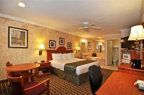 Best Western Pearland Inn $85 ($̶1̶0̶0̶) - UPDATED 2018 Prices & Motel ...