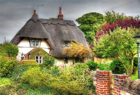 Chocolate Box Cottage | Dream cottage, English country cottages ...