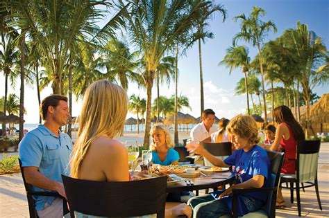 The staff of La Vista Restaurant at the Aruba Marriott Resort is ready to spoil all moms ...