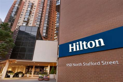 Hilton Arlington - ReservationDesk.com