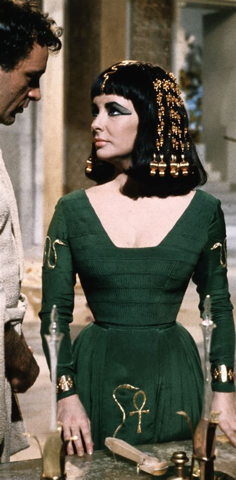 'Cleopatra' (1963). Elizabeth Taylor in green. Costume Designer - Irene Sharaff. | cleopatra ...