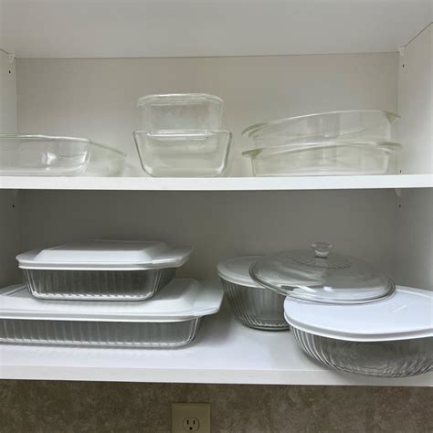 Pyrex Dishes With Lids (K-RG) | EstateSales.org