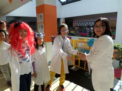 ‘Mad Scientists’ Share Experiments and Discoveries