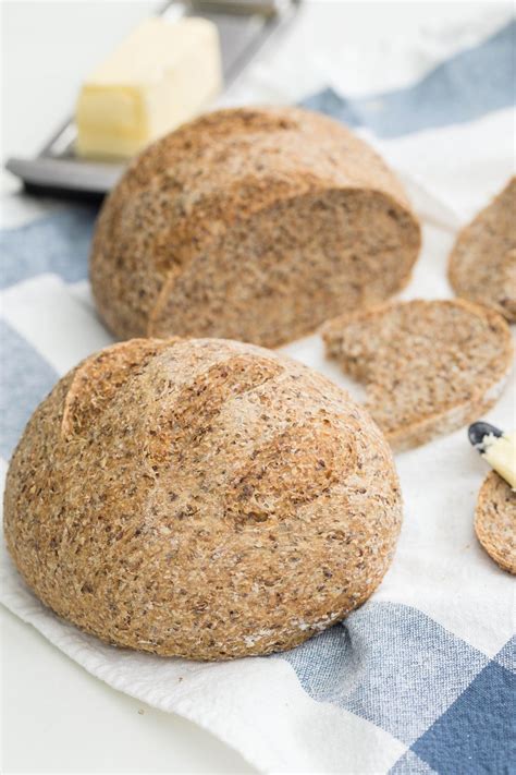 5 Minute Flax Wheat Bread - Momsdish