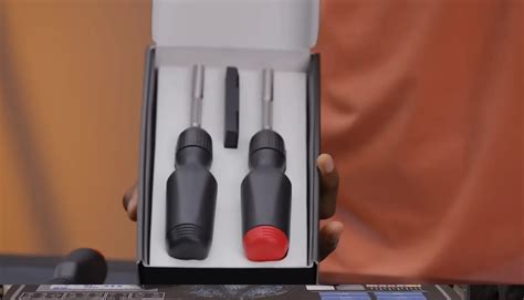 Linus Tech Tips Screwdriver Review - ElectronicsHacks