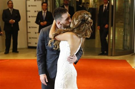 Shakira Attends Soccer Star Lionel Messi's Wedding with Gerard Pique ...