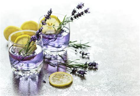 como hacer limonada de lavanda