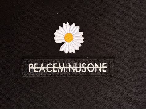 Embroidery patch / appliques / logo Peaceminusone daisy GD / | Etsy