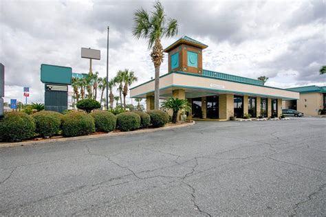 HOTEL LAKE PARK - LAKES BLVD $52 ($̶6̶1̶) - Prices & Motel Reviews - GA