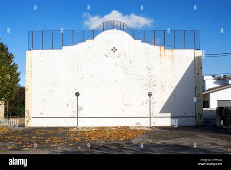 Basque country pelota courtyard hi-res stock photography and images - Alamy