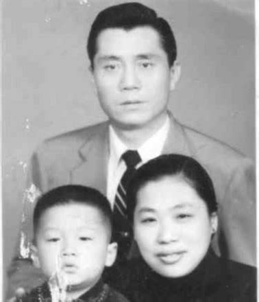 Jackie Chan family: siblings, parents, children, wife