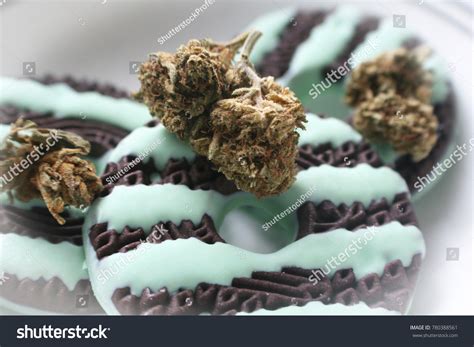 5,842 Cookie marijuana Images, Stock Photos & Vectors | Shutterstock