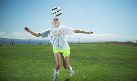 Nike Soccer Tip: Controlling Your Headers - Soccer Tips