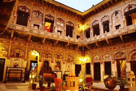 An interior courtyard of an old haveli in Mandawa, Rajasthan, North India | Indian home design ...