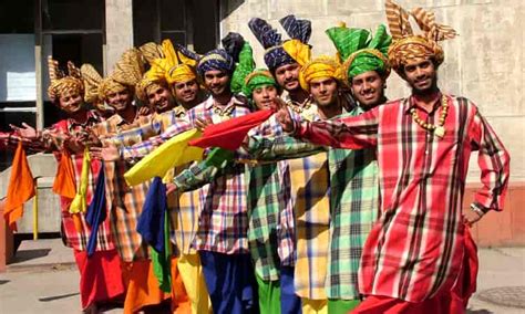 Top 12 Best Traditional Folk Dances of Punjab with Images