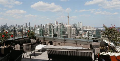 The Best Rooftop Bars in Toronto for Scenic Delights - Nightlife Party ...