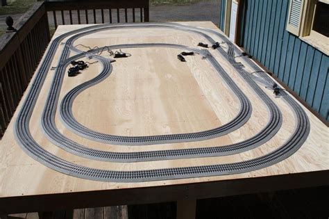 Lionel FasTrack O Gauge Layout 6 ft x 10 Ft | eBay #modeltrains | Model train layouts, Model ...