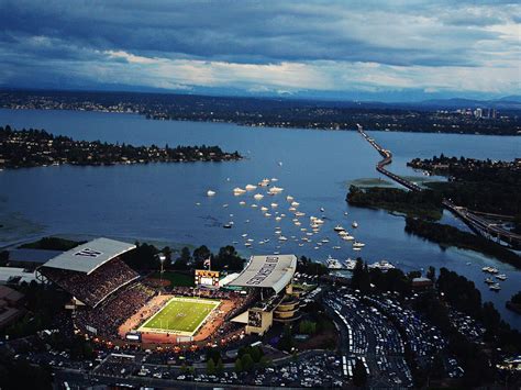 Husky Stadium in Seattle, Home of Sailgating : r/sports