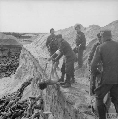 THE LIBERATION OF BERGEN-BELSEN CONCENTRATION CAMP, APRIL 1945 (BU 4060)