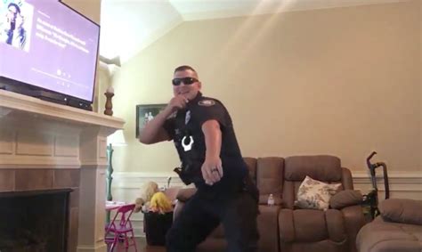 Local officer takes on the 'Git Up Challenge' - WBBJ TV