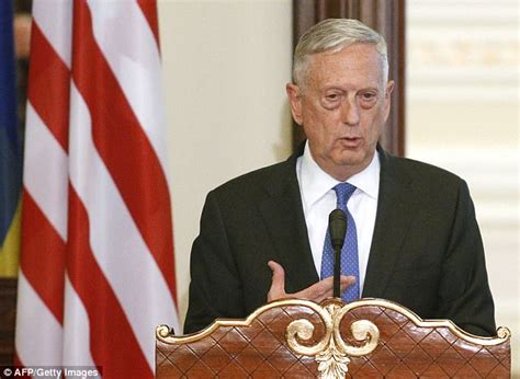 Secretary of Defense Jim Mattis gives talk to troops | Daily Mail Online