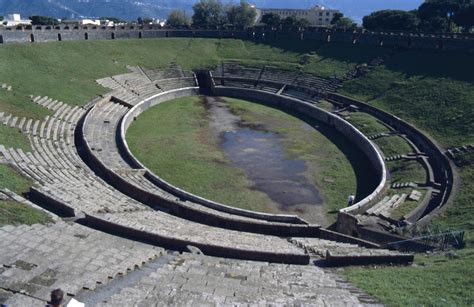 Antique entertainment: Amphitheater of Pompeii