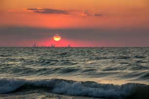 Sunset over Lake Michigan with a little Chicago skyline : pics