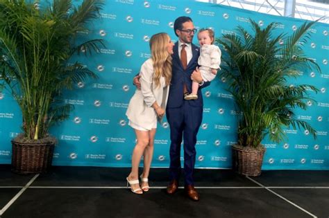 Dolphins' Mike McDaniel clarifies story of meeting his wife