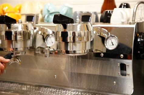 Coffee Machine Cleaning Tips For Pro Baristas | Espresso machine ...