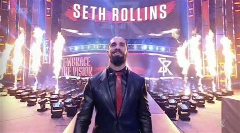 Seth Rollins returns to WWE SmackDown with his old theme song, attacks multi-time champion