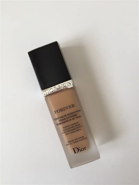 Review: Christian Dior Foundation - Candidly Yadi