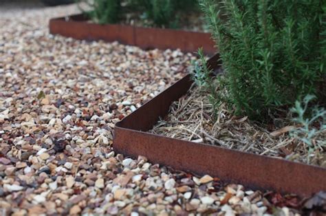 Hardscaping 101: Metal Landscape Edging - Gardenista