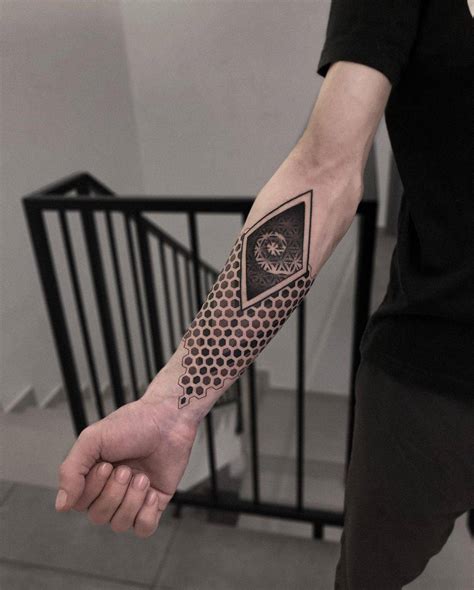 Update 140+ geometric forearm tattoo men super hot - tnbvietnam.edu.vn